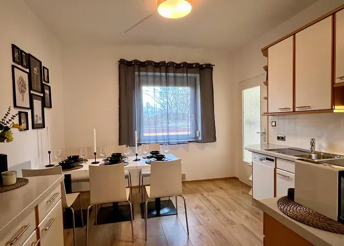 Shome Cityhouse I Self Check-in Hébergement de vacances *